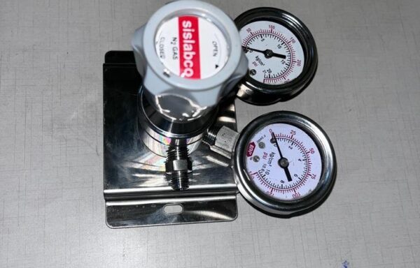 CONNECTOR- 1/4″ NPT(M) X 1/4″ BSP(M) SS316
