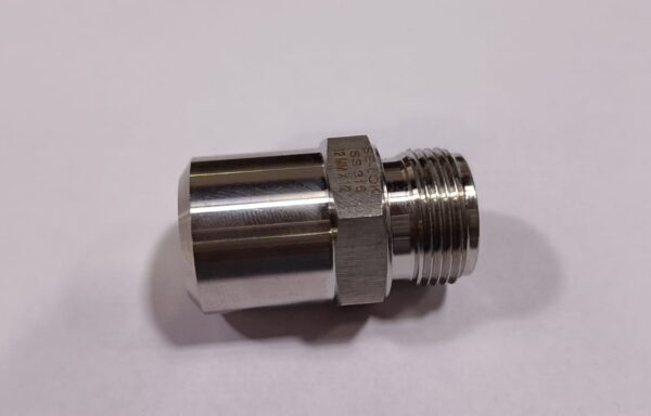 PRAMA MAKE EMPTY COLUMN, SS316L, 200MM LENGTH, 8MM OD X 4.0MM ID, BOTH SIDE M8X75 MALE THREADS